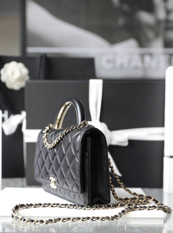 Chanel 22A Gold Metal Handle Chain WOC Black - Image 3