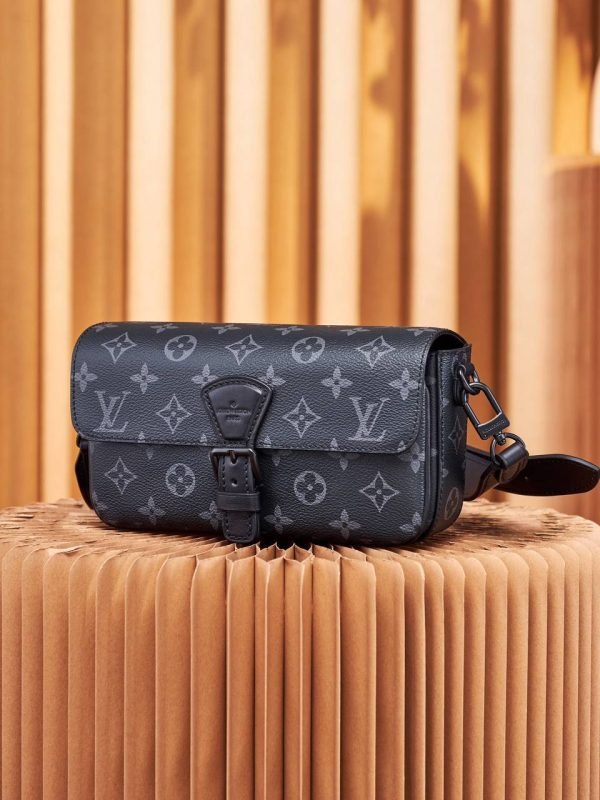 LOUIS VUITTON Montsouris Monogram Eclipse Shoulder Bag - Image 2