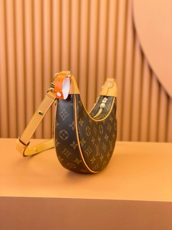 LOUIS VUITTON Loop Croissant bag - Image 2