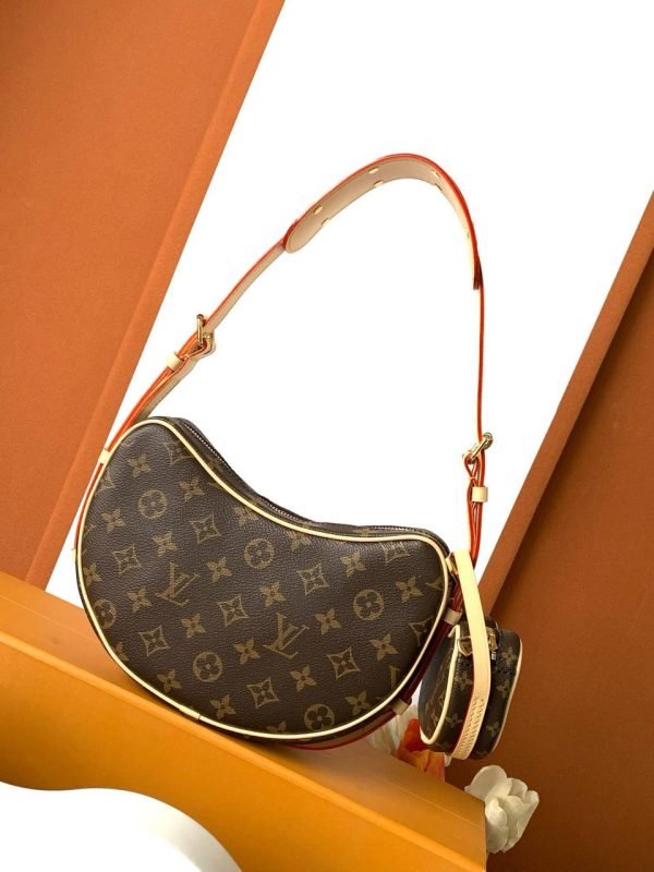 LOUIS VUITTON Croissant MM HandBag - Image 4