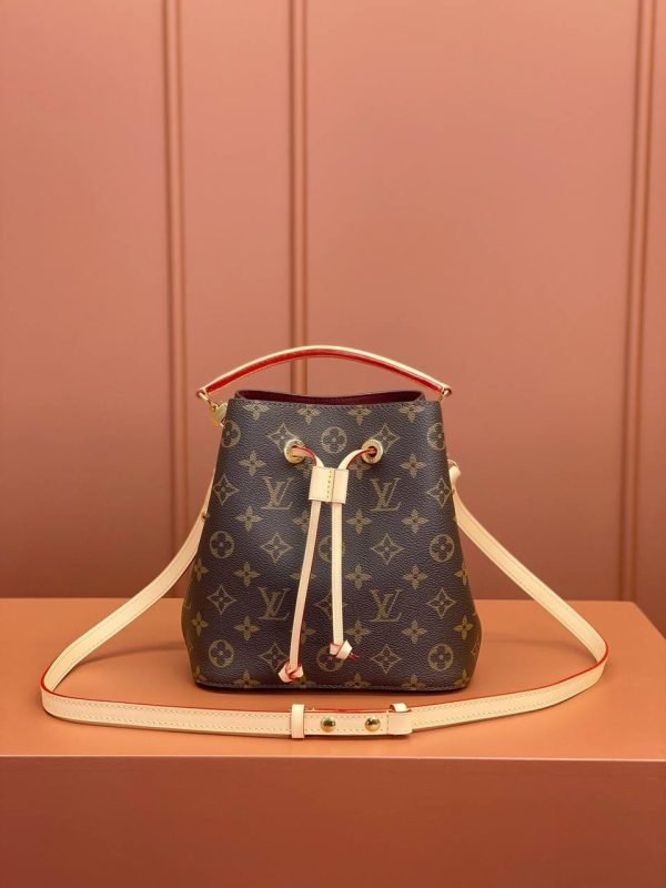LOUIS VUITTON Néonoé BB Bucket Bag