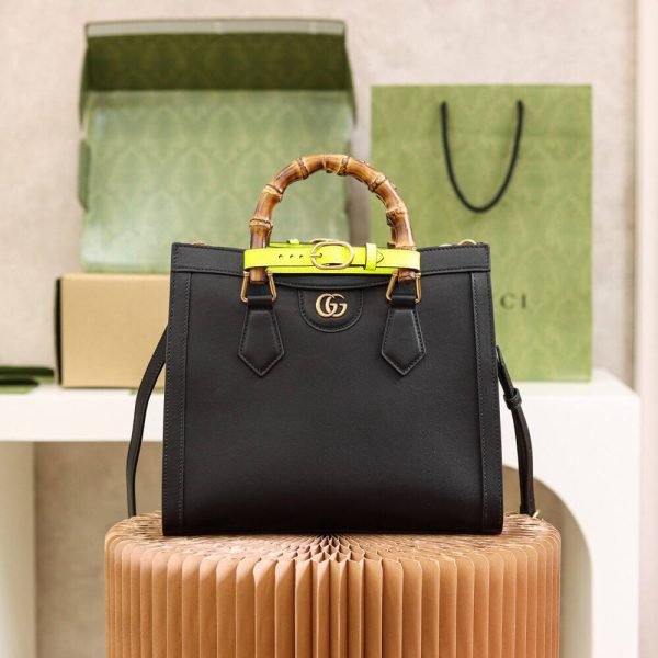 GUCCI Diana Black Bamboo joint