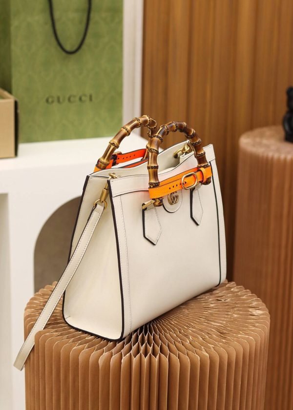 GUCCI Diana White Bamboo joint - Image 2