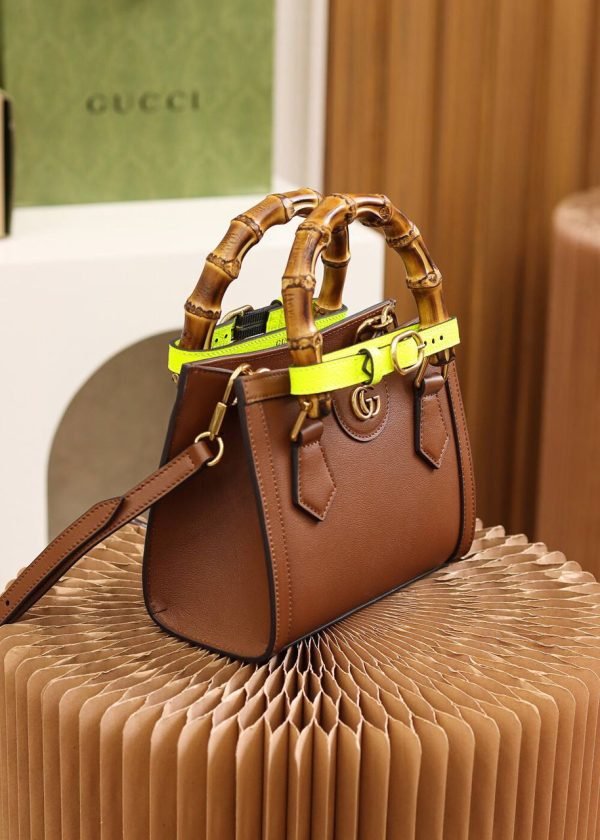 GUCCI Diana Brown Bamboo joint Mini - Image 2