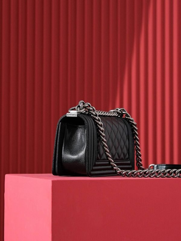 CHANEL LE BOY Grained Calfskin Handbag Trumpet - Image 2