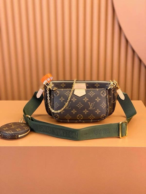 LOUIS VUITTON Multi Pochette Accessoires