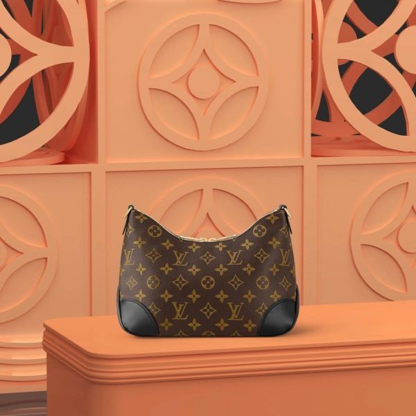LOUIS VUITTON Boulogne Shoulder Bag - Image 4