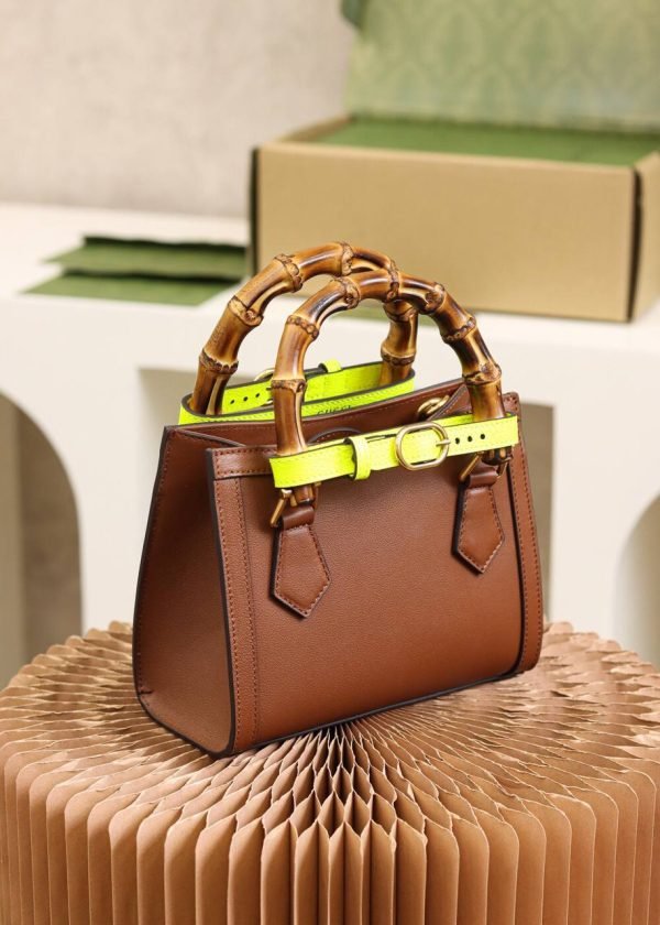 GUCCI Diana Brown Bamboo joint Mini - Image 4