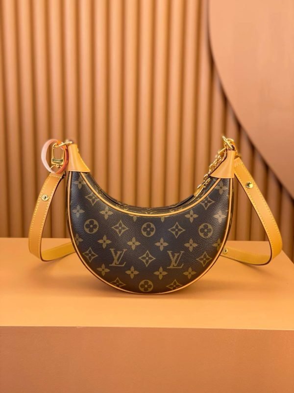 LOUIS VUITTON Loop Croissant bag - Image 4
